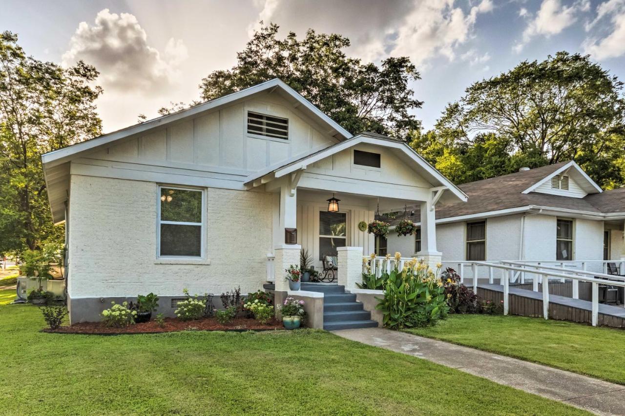 Remodeled Downtown Hot Springs Home With Porch Екстериор снимка