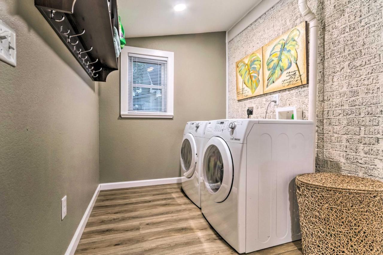 Remodeled Downtown Hot Springs Home With Porch Екстериор снимка