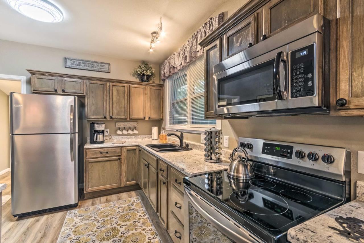 Remodeled Downtown Hot Springs Home With Porch Екстериор снимка